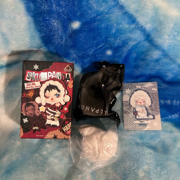 POPMART SKULLPANDA Tell Me What You Want Series - “Let It Snow” 雪地诗人 - Picture 4 of 5